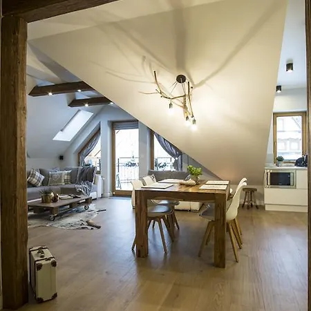 Apart-center Pod Orlem Apartment